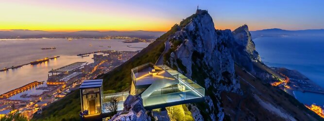 Trip Niederlande Reisetipps - Ein ehemaliger militärischer Aussichtspunkt, der in eine hochmoderne Glasplattform und einen Gehweg umgewandelt wurde, der einen unvergleichlichen Blick über das Mittelmeer bietet. Ein ununterbrochener 360º-Panorama-Aussichtspunkt, der so spektakulär ist wie nirgendwo sonst auf der Welt. Betreten Sie die 360-Grad-Umgebung und bekommen Sie ein Gefühl für die Freiheit und die Heiterkeit, die Sie beim Skywalk erleben werden. Die Militärgeschichte Gibraltars während des Zweiten Weltkriegs veranschaulicht Gibraltars Position als britische Festung seit dem frühen 18. Während des Zweiten Weltkriegs spielte Gibraltar eine wichtige Rolle sowohl im Atlantic Theatre als auch im Mediterranean Theatre und kontrollierte praktisch den gesamten Seeverkehr in und aus dem Mittelmeer vom Atlantischen Ozean.